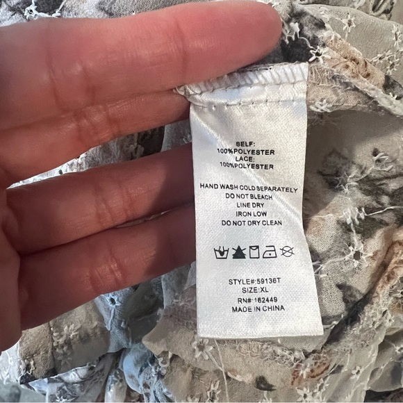 Milk and Honey blouse floral corset with lace-up detailing on the front Size: XL - Picture 8 of 10